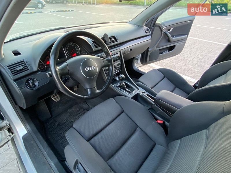 Седан Audi A4 2004 в Рівному