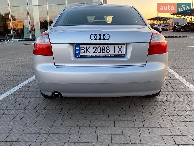 Седан Audi A4 2004 в Рівному