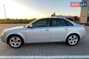 Седан Audi A4 2004 в Рівному