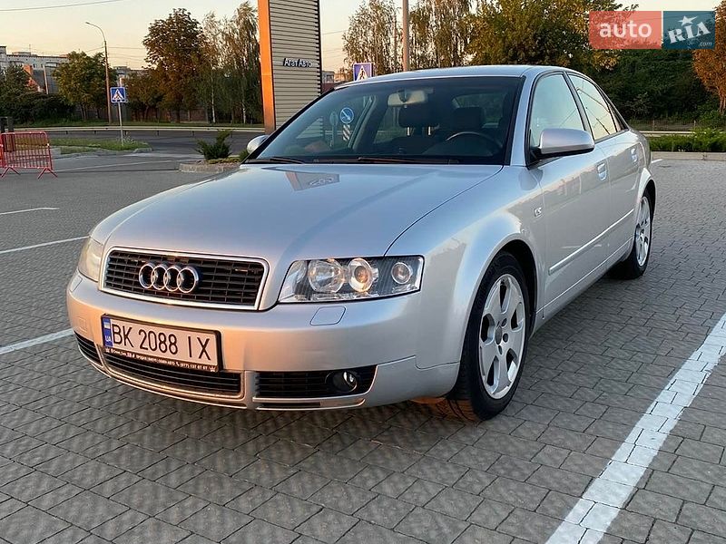 Седан Audi A4 2004 в Рівному