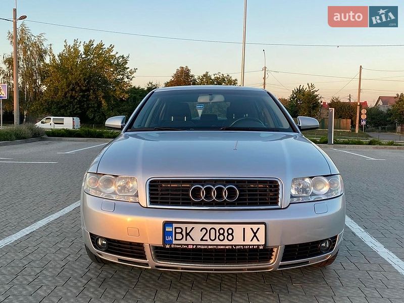 Седан Audi A4 2004 в Рівному