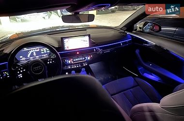 Седан Audi A4 2023 в Києві