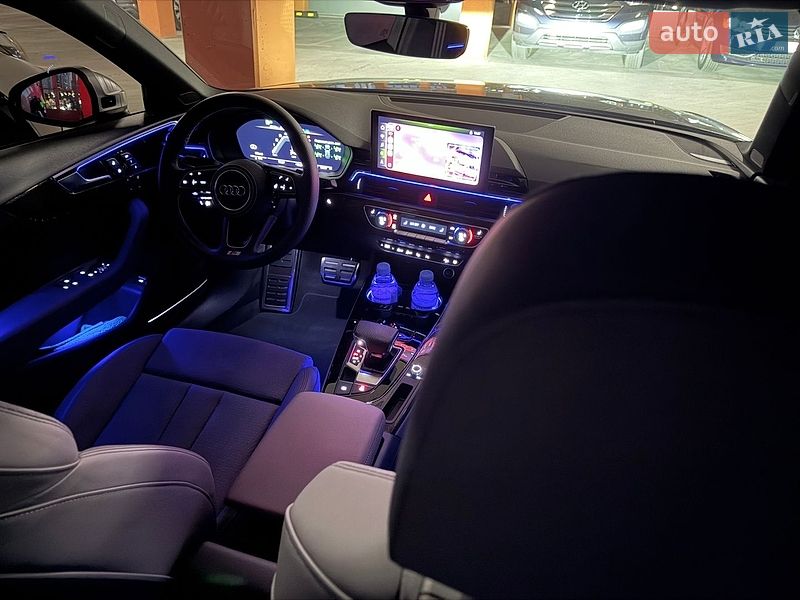 Седан Audi A4 2023 в Києві