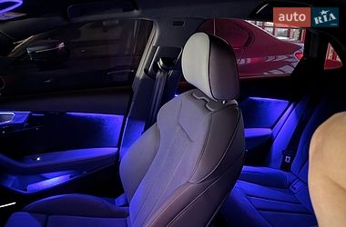 Седан Audi A4 2023 в Києві