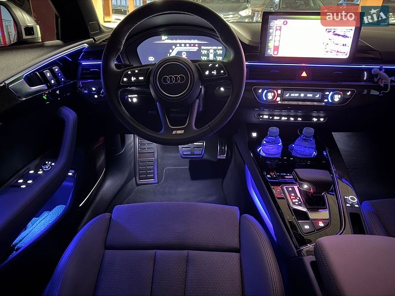 Седан Audi A4 2023 в Києві