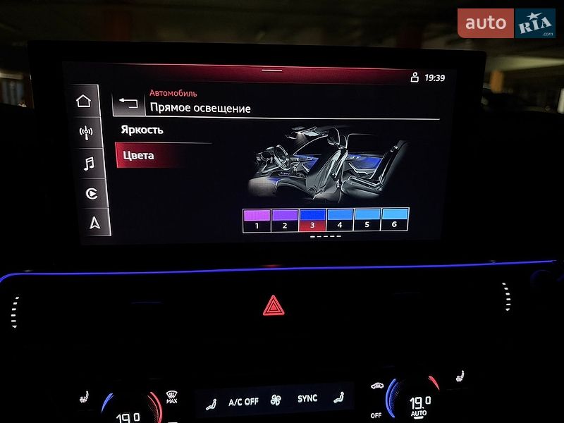 Седан Audi A4 2023 в Києві