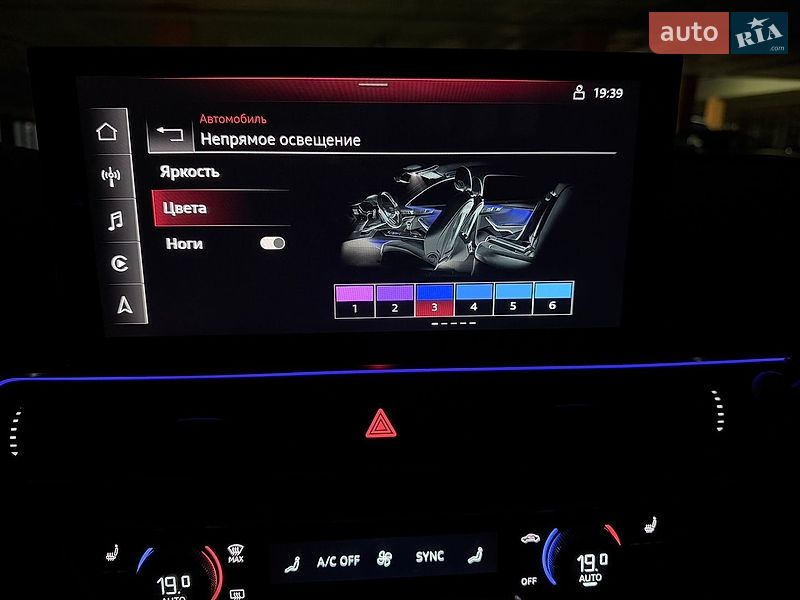 Седан Audi A4 2023 в Києві