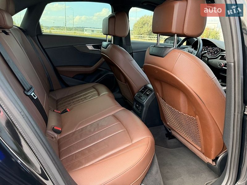 Седан Audi A4 2019 в Киеве