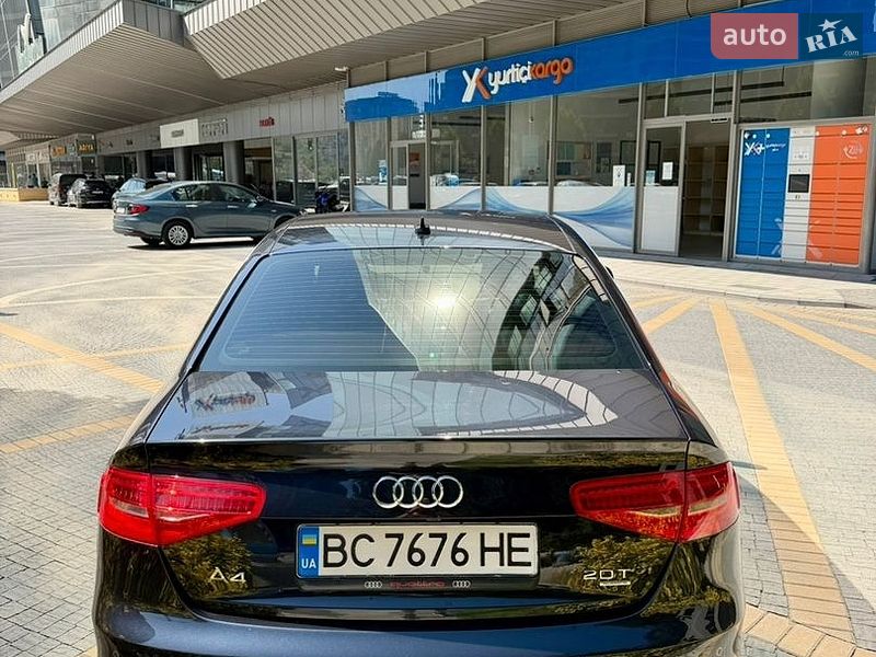 Седан Audi A4 2013 в Львові