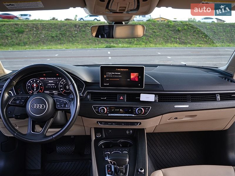 Седан Audi A4 2018 в Львові