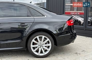 Седан Audi A4 2014 в Львові