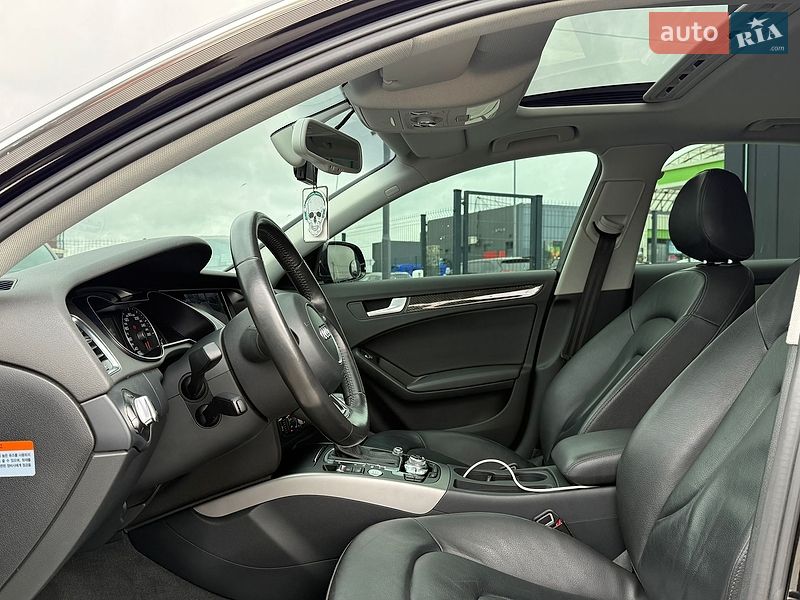 Седан Audi A4 2014 в Львові