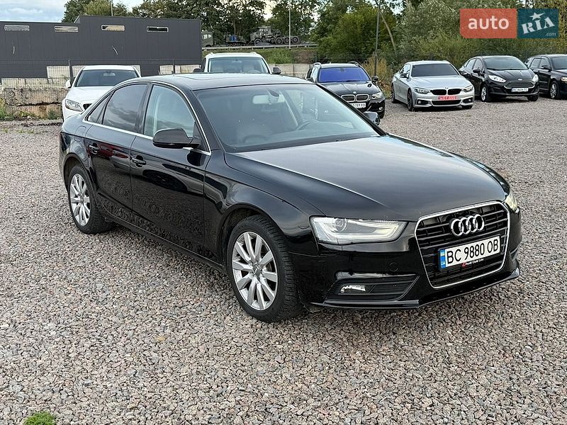 Седан Audi A4 2013 в Львові