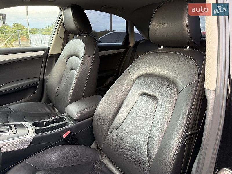 Седан Audi A4 2013 в Львові