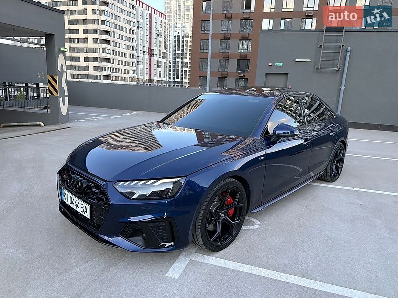 Седан Audi A4 2021 в Києві