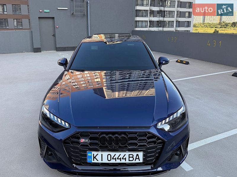 Седан Audi A4 2021 в Києві