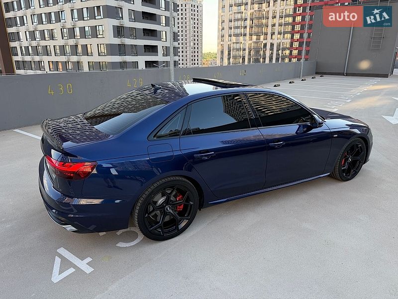 Седан Audi A4 2021 в Києві