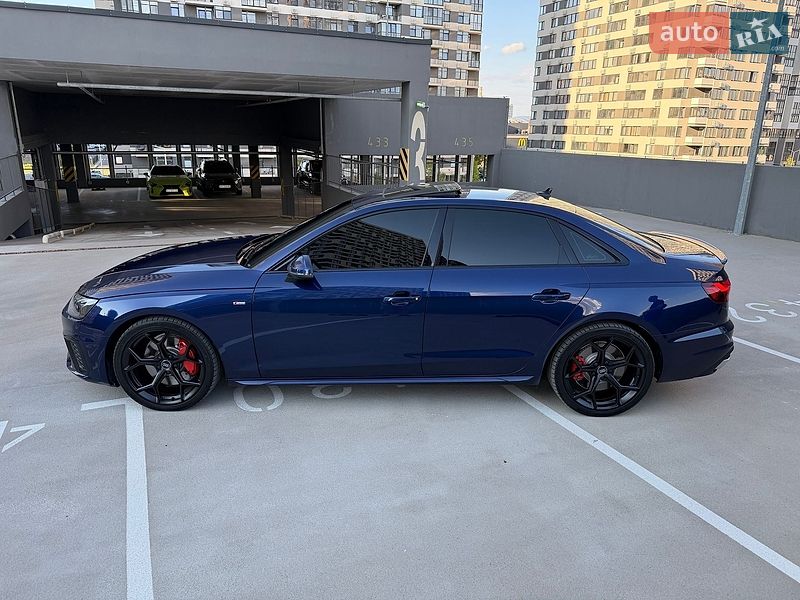 Седан Audi A4 2021 в Києві