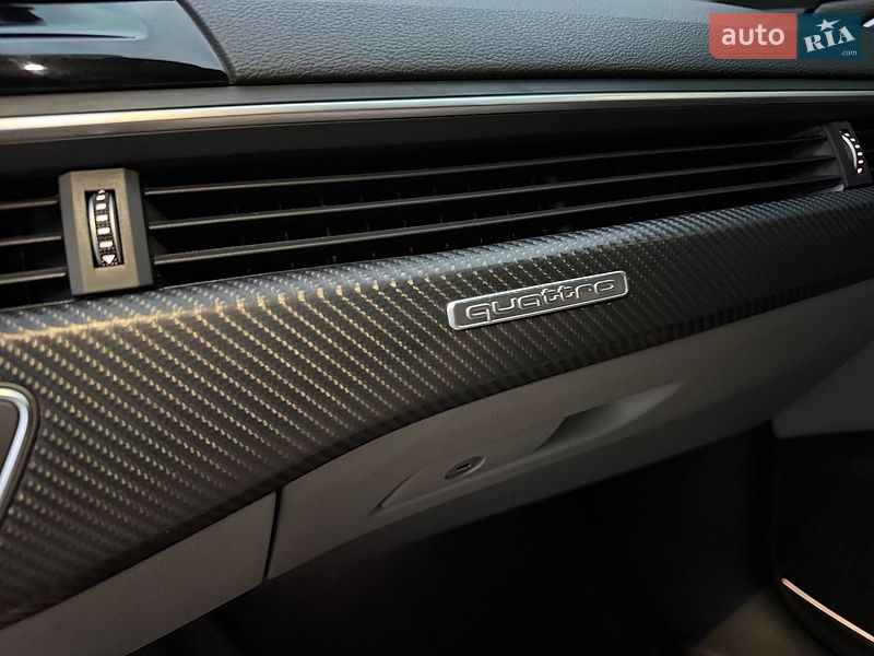 Седан Audi A4 2021 в Києві