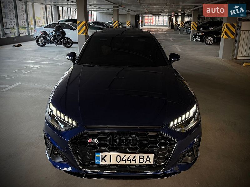 Седан Audi A4 2021 в Києві