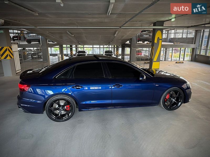 Седан Audi A4 2021 в Києві