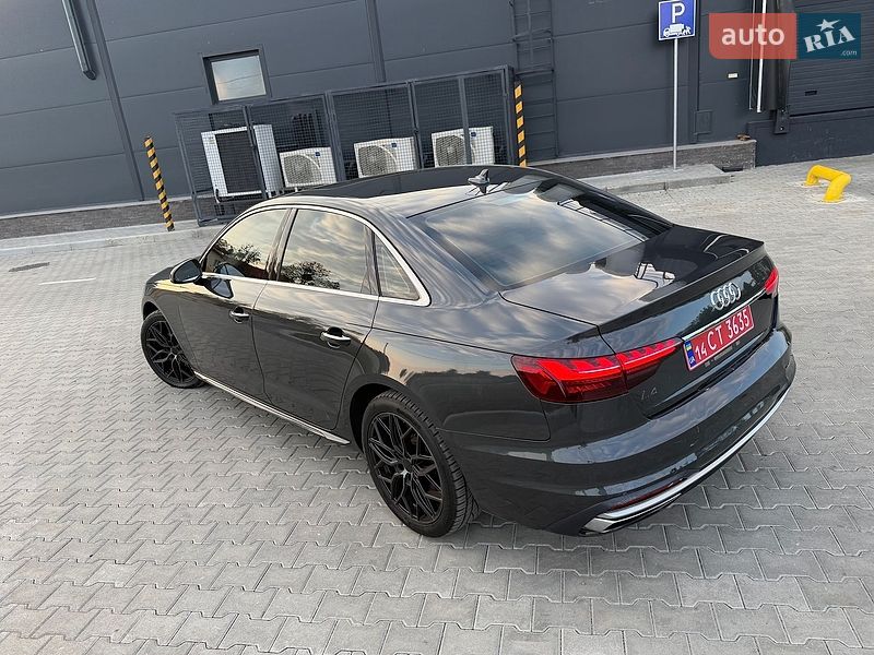 Седан Audi A4 2020 в Львові
