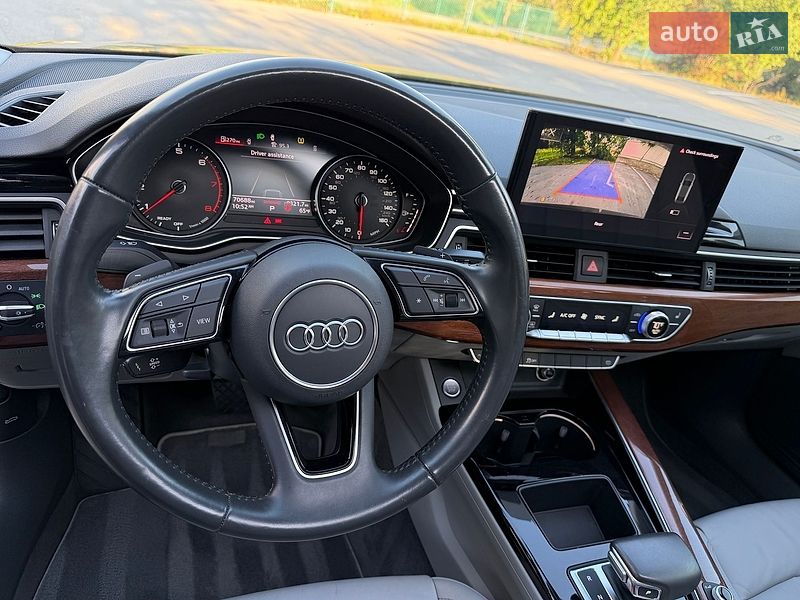 Седан Audi A4 2020 в Львові