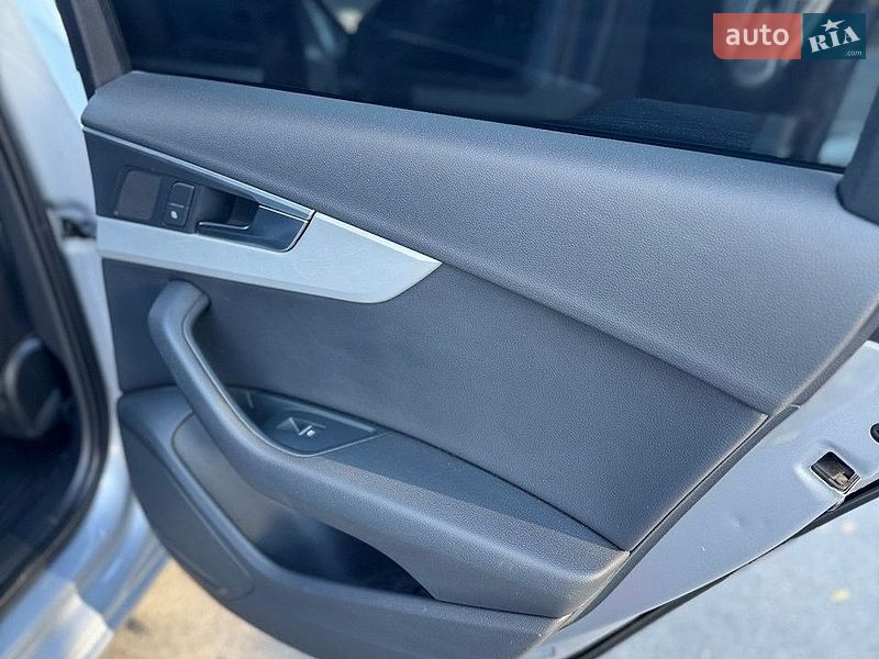 Седан Audi A4 2016 в Виннице