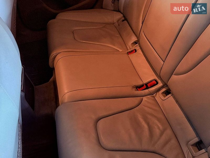Седан Audi A4 2014 в Харкові