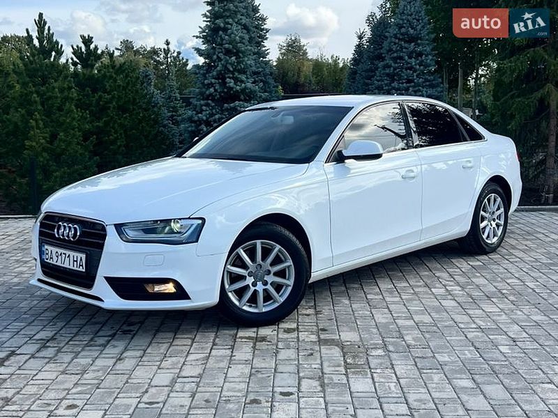 Седан Audi A4 2012 в Софіївській Борщагівці