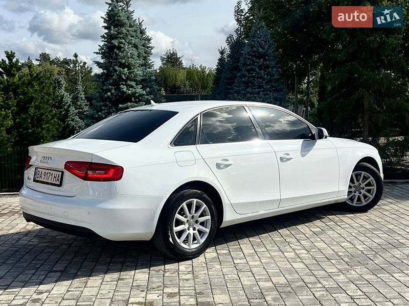 Седан Audi A4 2012 в Софіївській Борщагівці