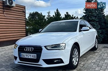 Седан Audi A4 2012 в Софіївській Борщагівці