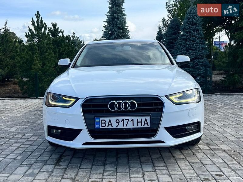 Седан Audi A4 2012 в Софіївській Борщагівці