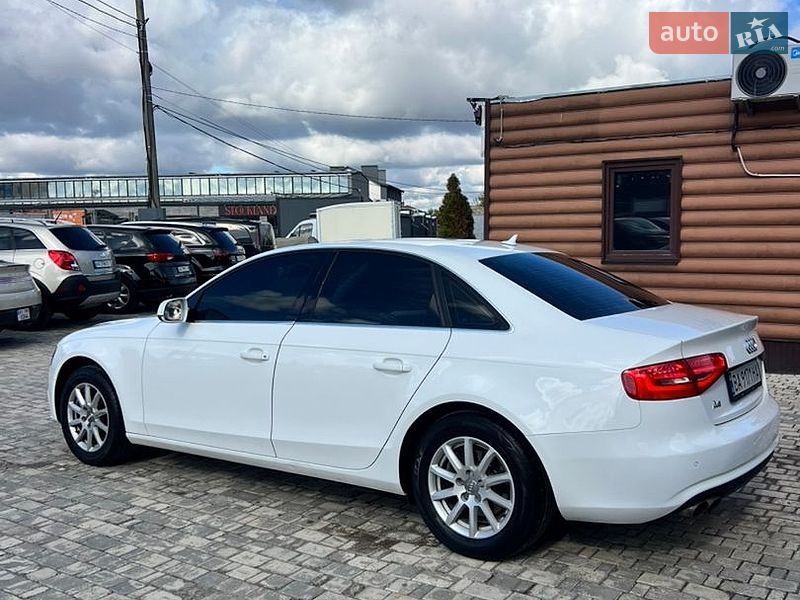 Седан Audi A4 2012 в Софіївській Борщагівці