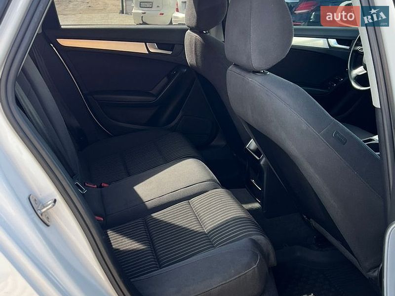 Седан Audi A4 2012 в Софіївській Борщагівці