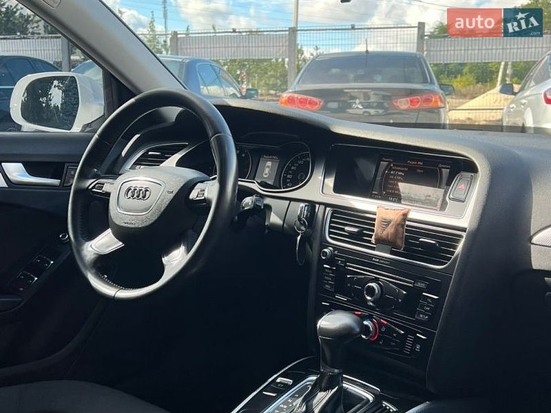 Седан Audi A4 2012 в Софіївській Борщагівці