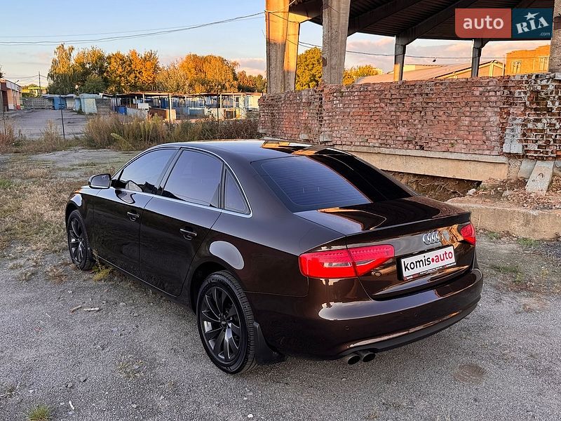 Седан Audi A4 2012 в Вінниці