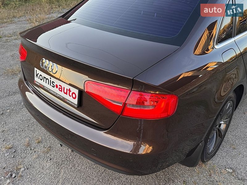 Седан Audi A4 2012 в Вінниці