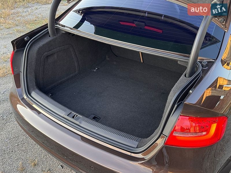 Седан Audi A4 2012 в Вінниці