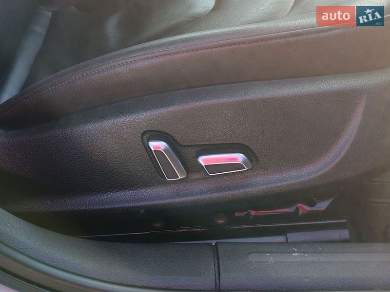 Седан Audi A4 2014 в Киеве