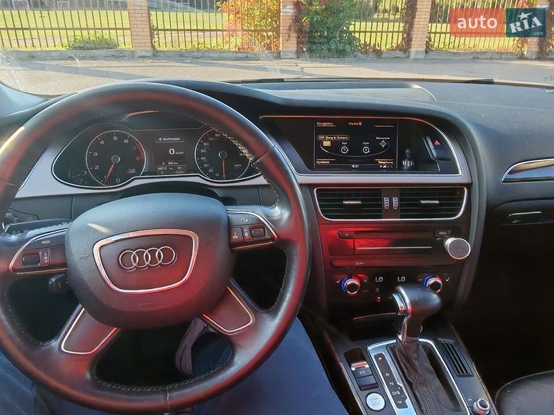 Седан Audi A4 2014 в Киеве
