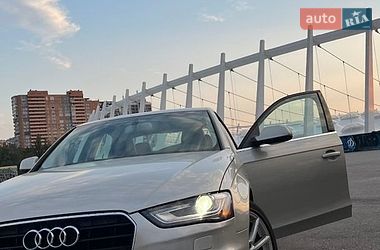 Седан Audi A4 2014 в Києві