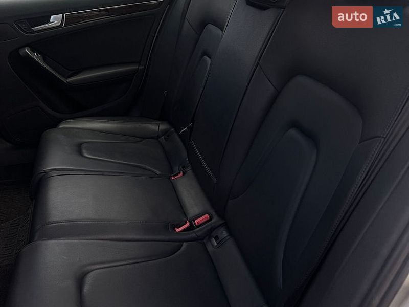 Седан Audi A4 2014 в Києві