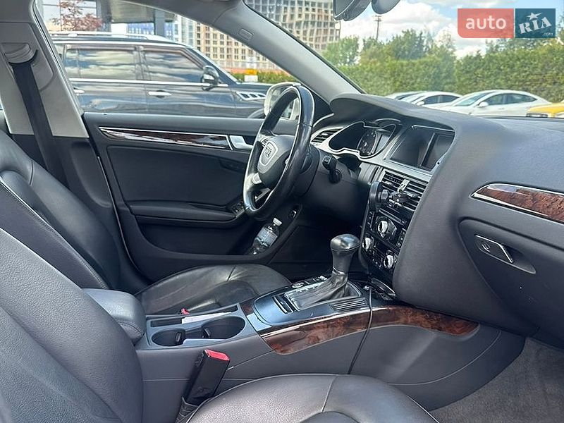 Седан Audi A4 2014 в Києві