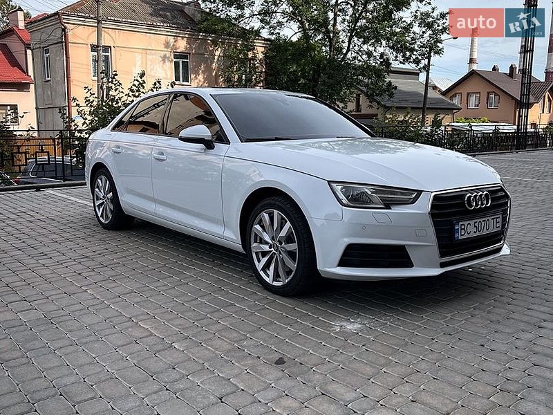 Седан Audi A4 2016 в Івано-Франківську