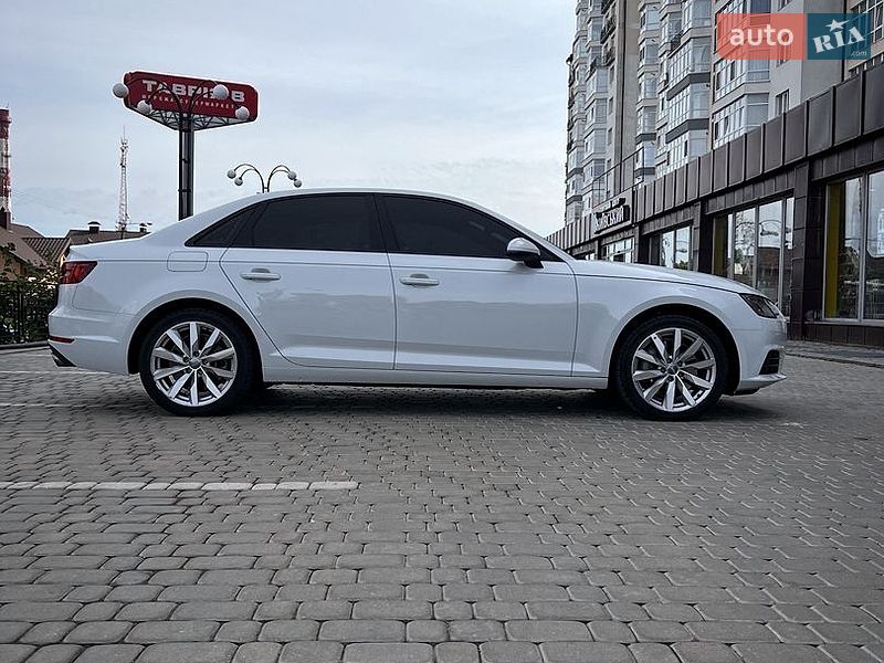Седан Audi A4 2016 в Івано-Франківську