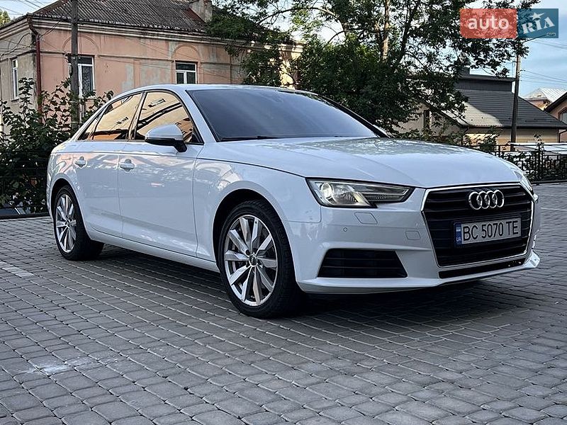 Седан Audi A4 2016 в Івано-Франківську