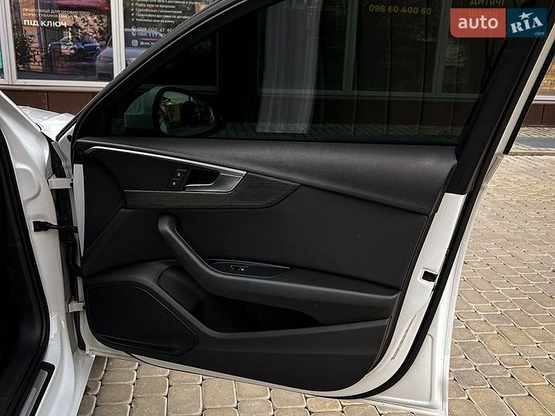 Седан Audi A4 2016 в Івано-Франківську