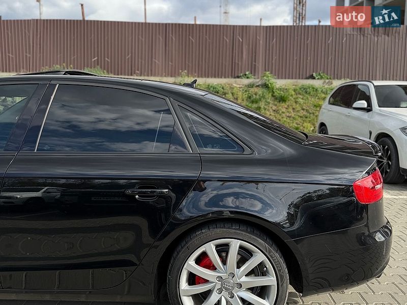 Седан Audi A4 2013 в Тернополі