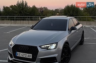 Седан Audi A4 2015 в Киеве